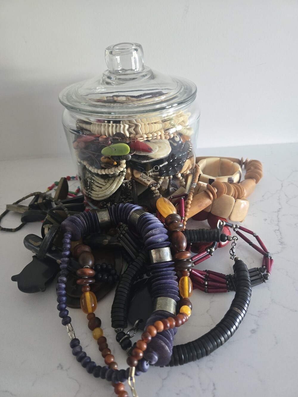 26 NECKLACES & 4 BRACELET HORN & NUT JAR LOT
